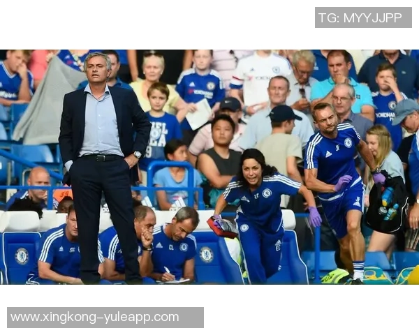 俄罗斯前主帅批评斯坦科维奇情绪化导致球员紧张影响表现 俄罗斯前主帅批评斯坦科维奇情绪化导致球员紧张影响表现