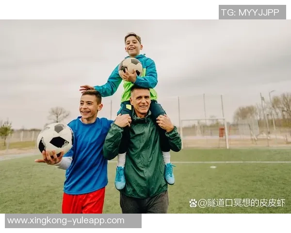 梅西与亚马尔搭档的幻想画面令人心潮澎湃期待未来的精彩瞬间